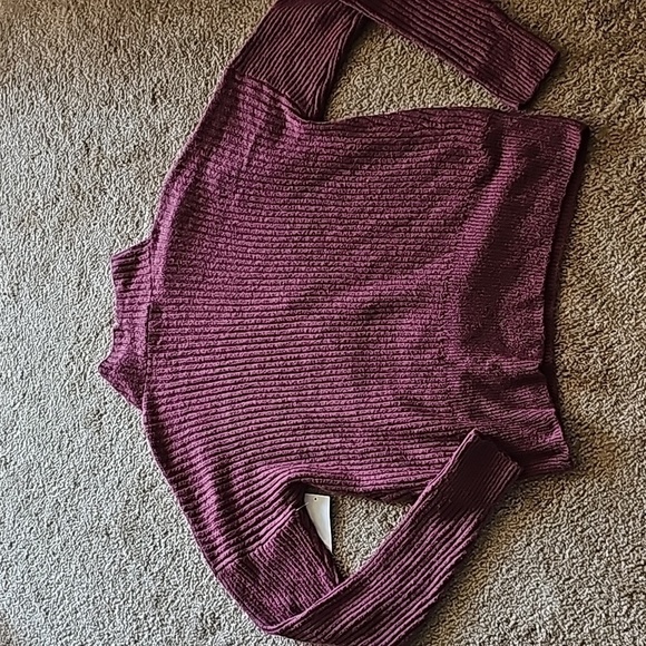 Open Edit CutOut Mock Neck Sweater - Picture 6 of 6